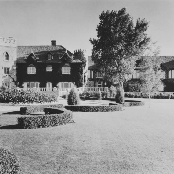 View of the Mansion’s front facade showing Frank Kistler’s 1929-1930 Tudor style renovation. Photo taken in the 1930s.